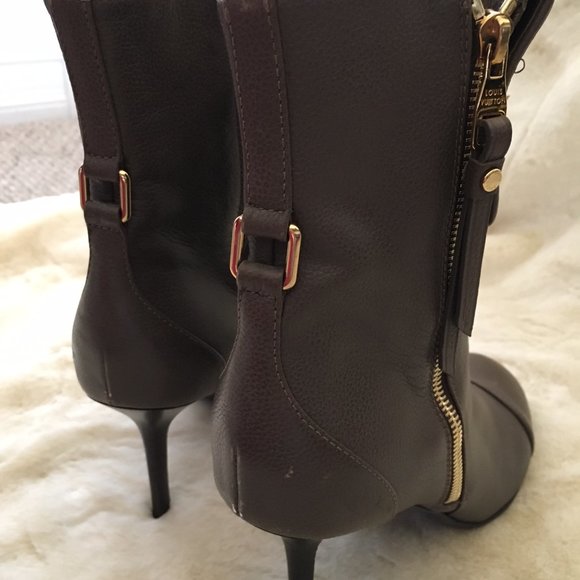 LOUIS VUITTON LV Logo Double Zipper Taupe Leather Gold Hardware Boots Booties - Picture 6 of 7